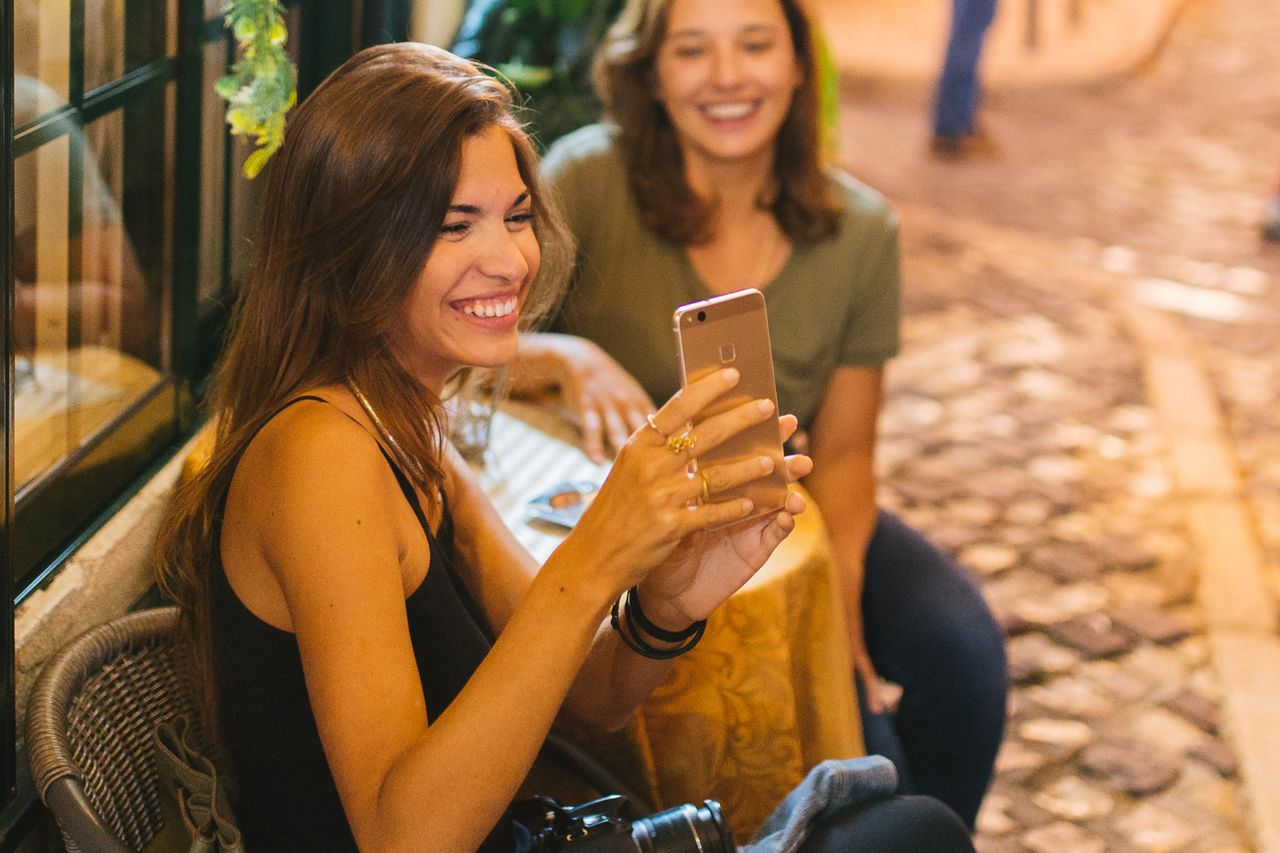 Smartfon to synonim aparatu fotograficznego. Dla większości zdjęcia są tak samo dobre