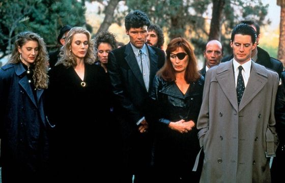 David Lynch nie żyje. Wspominamy kultowy serial „Miasteczko Twin Peaks”