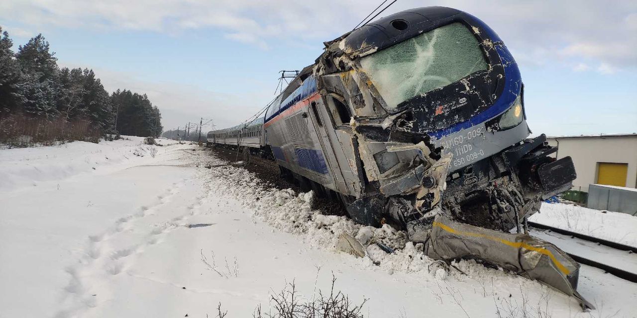 Grajewo. Pociąg Intercity zderzył się z cysterną. Spore utrudnienia