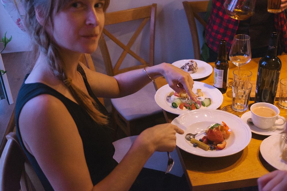 Liisa Luts była fotografem ślubnym na własnym ślubie. Wyszło naturalnie, szczerze i pięknie 23