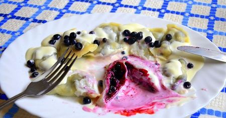 Barwią język i pysznie smakują. Pierogi jak sprzed lat