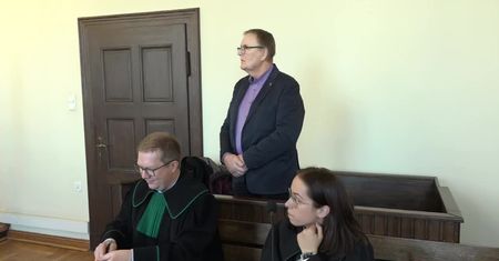 Skazany były senator PiS walczy o dozór elektroniczny po brutalnym incydencie z psem