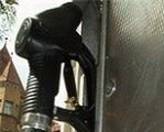 Benzyna spadnie poniżej 4 zł za litr