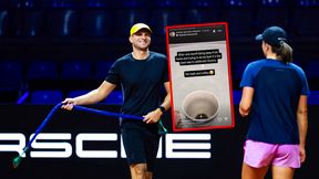 Trener Igi wstawił zdjęcie z... wanny. "Po miesiącu poza domem"