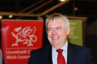 Walia i brytyjskie miasta chcą większej niezależności od rządu