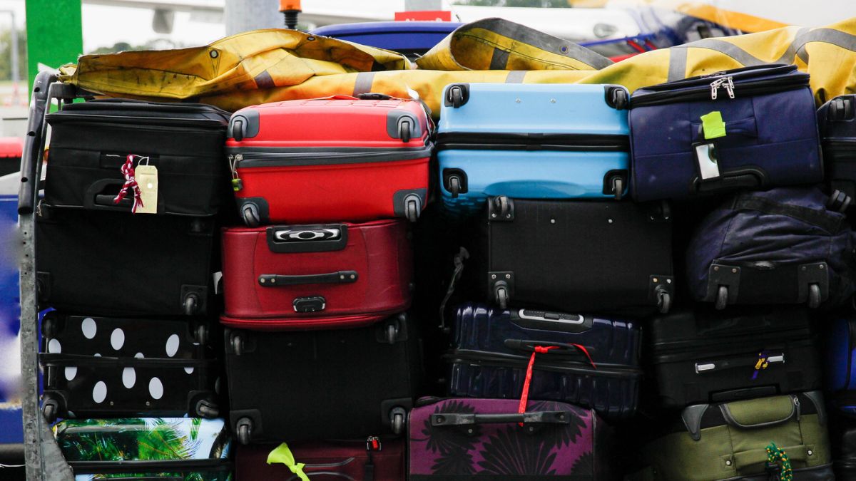 Firma sprzedaje zgubione na lotnisku  bagaże z zawartością
