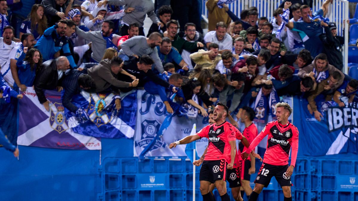 radość piłkarzy CD Tenerife