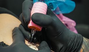 Otwarcie salonów fryzjerskich. Tatuażyści nadal nie mogą wrócić do pracy. 