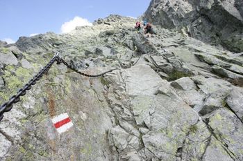 Kolory szlaków w Tatrach – co oznaczają? „Wciąż pokutuje mit na ten temat”