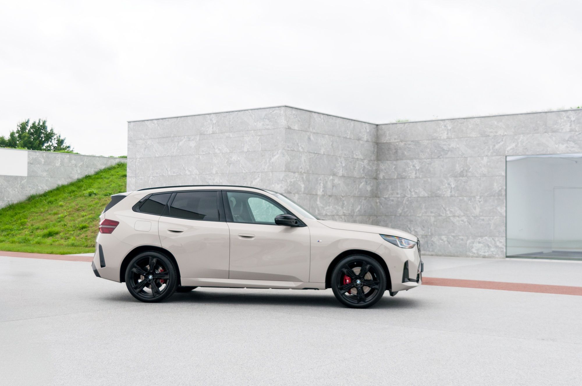 Premiera BMW X3, Serii 1 i Mini Aceman w Dune House
