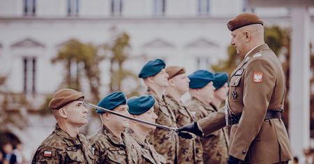 Nowi oficerowie w szeregach 2 LBOT. Zdjęcia z uroczystości ślubowania