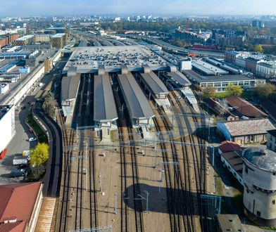 Absurd na polskim dworcu. Od sześciu lat nie można korzystać ze schodów