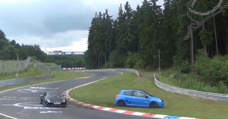 9 minut wypadków na Nürburgring Nordschleife