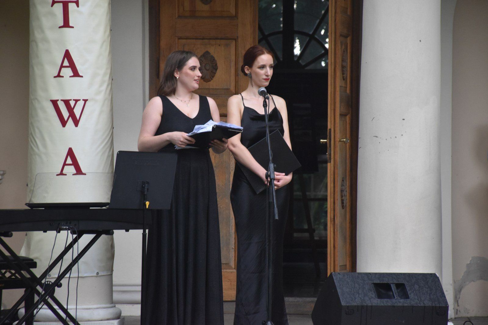 Koncert pod Panteonem w Dobrzycy