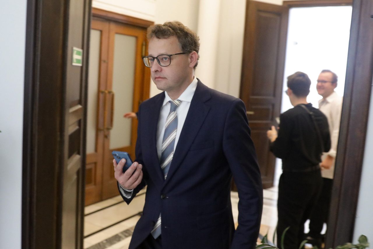 Romanowski wezwany do prokuratury. Korneluk przekazuje nowe szczegóły
