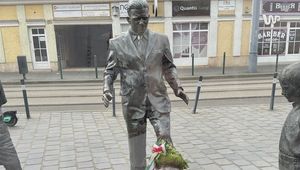 "Piłkarz, który umarł dwa razy". Traktują go tak, jak Jana Pawła II w Polsce