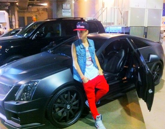 Justin Bieber kupił sobie Cadillaca - Batmobil 7