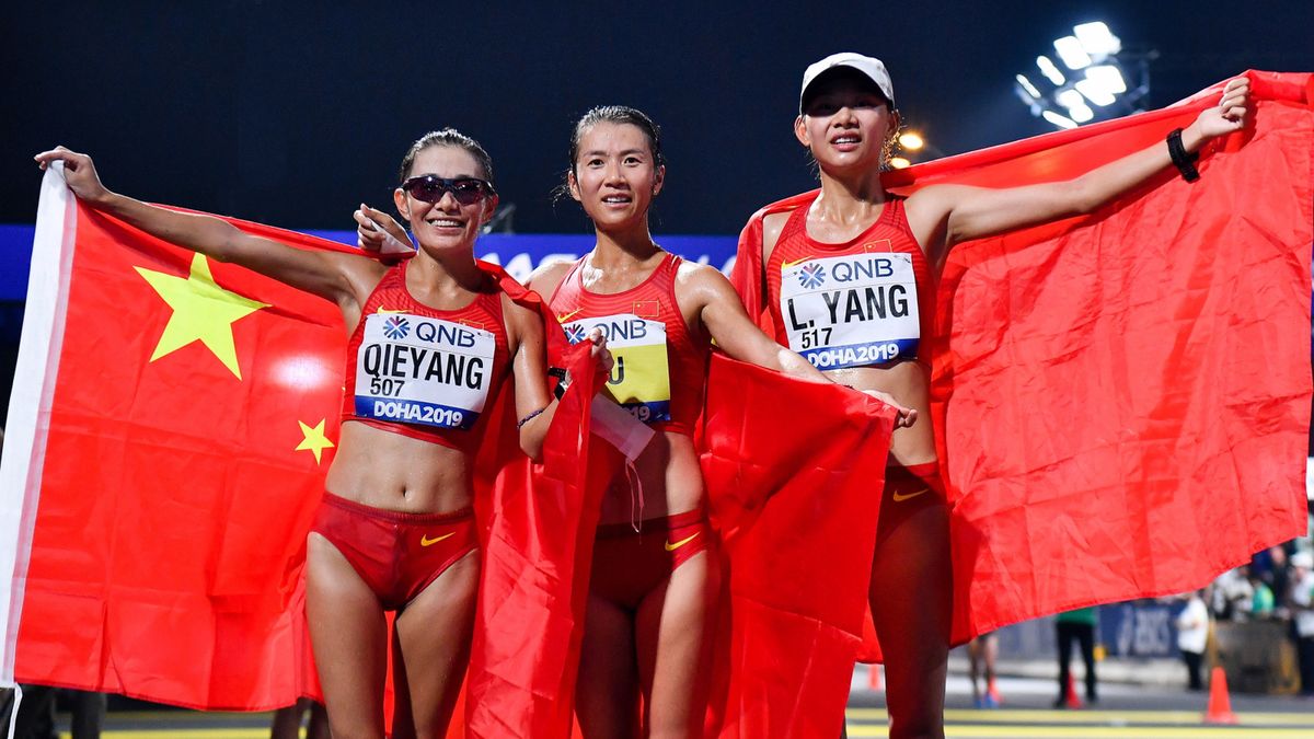 Liu Hong (w środku), Qieyang Shenjie (z lewej) oraz Yang Liujing (z prawej)