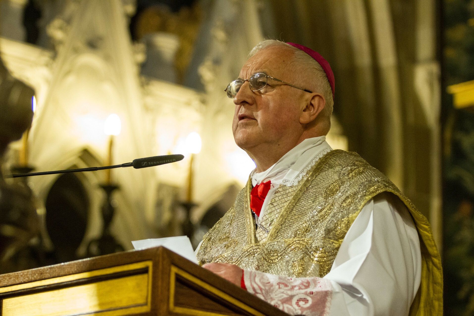 wiadomości,aktualności,WP Wiadomości Była zakonnica ujawnia molestowanie przez bp. Szkodonia. Kardynał Ryś reaguje