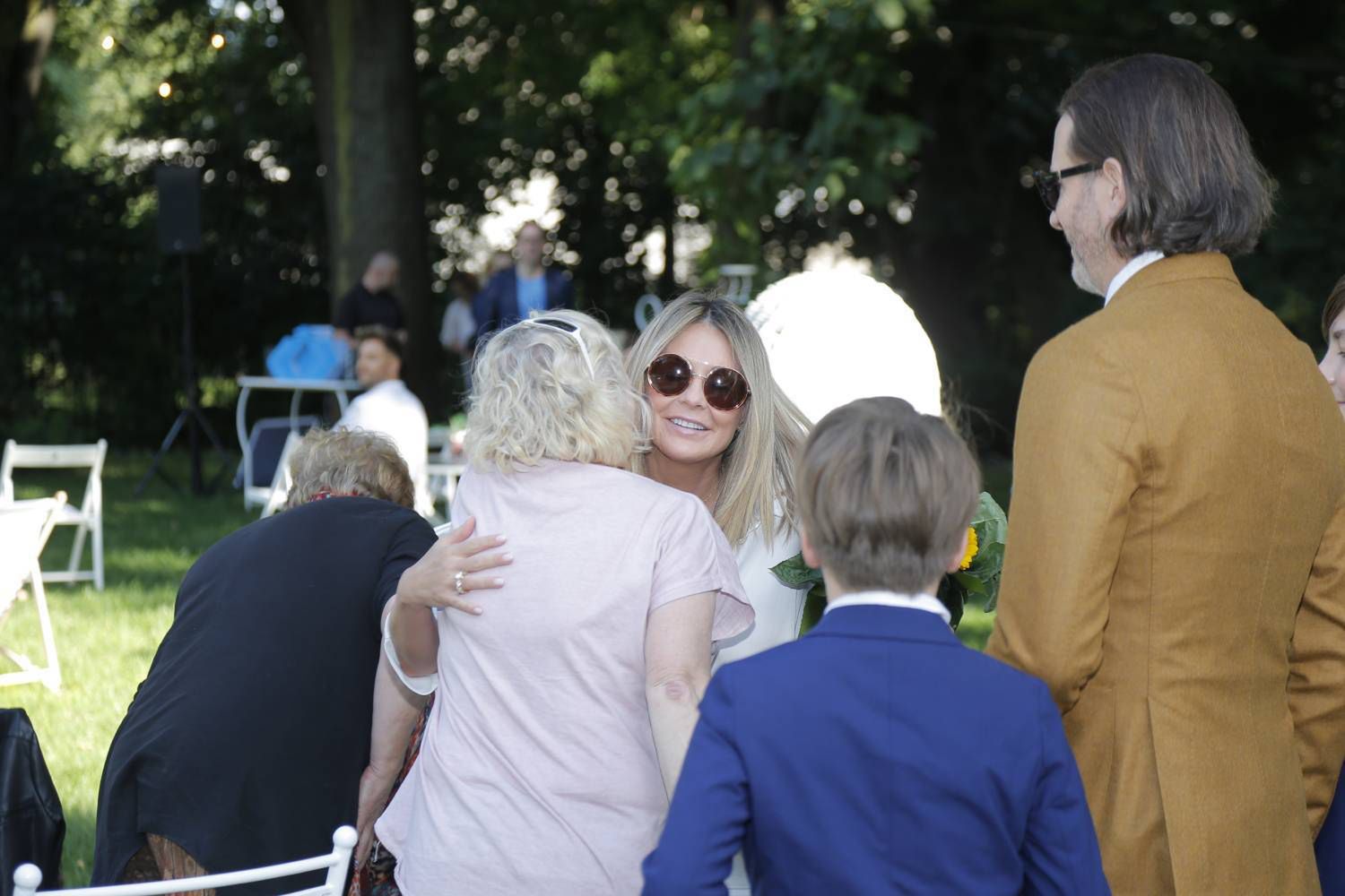 Małgorzata Rozenek z rodziną na premierze książki Wiktora Krajewskiego