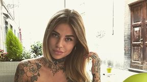 Tajemnicza nieznajoma Sergio Aguero. Tatuaże to jej drugie ja