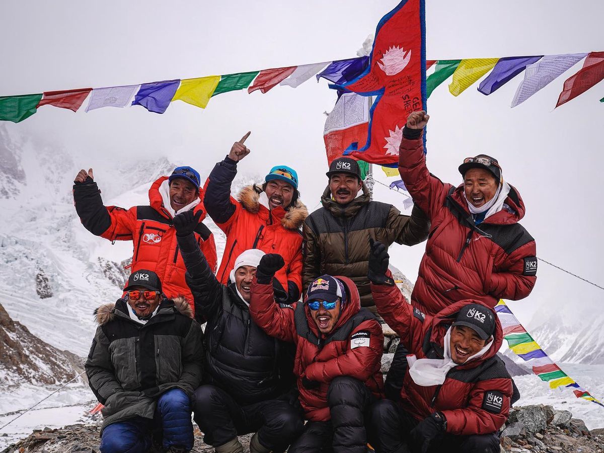 K2 zdobyte przez Nepalczyków 