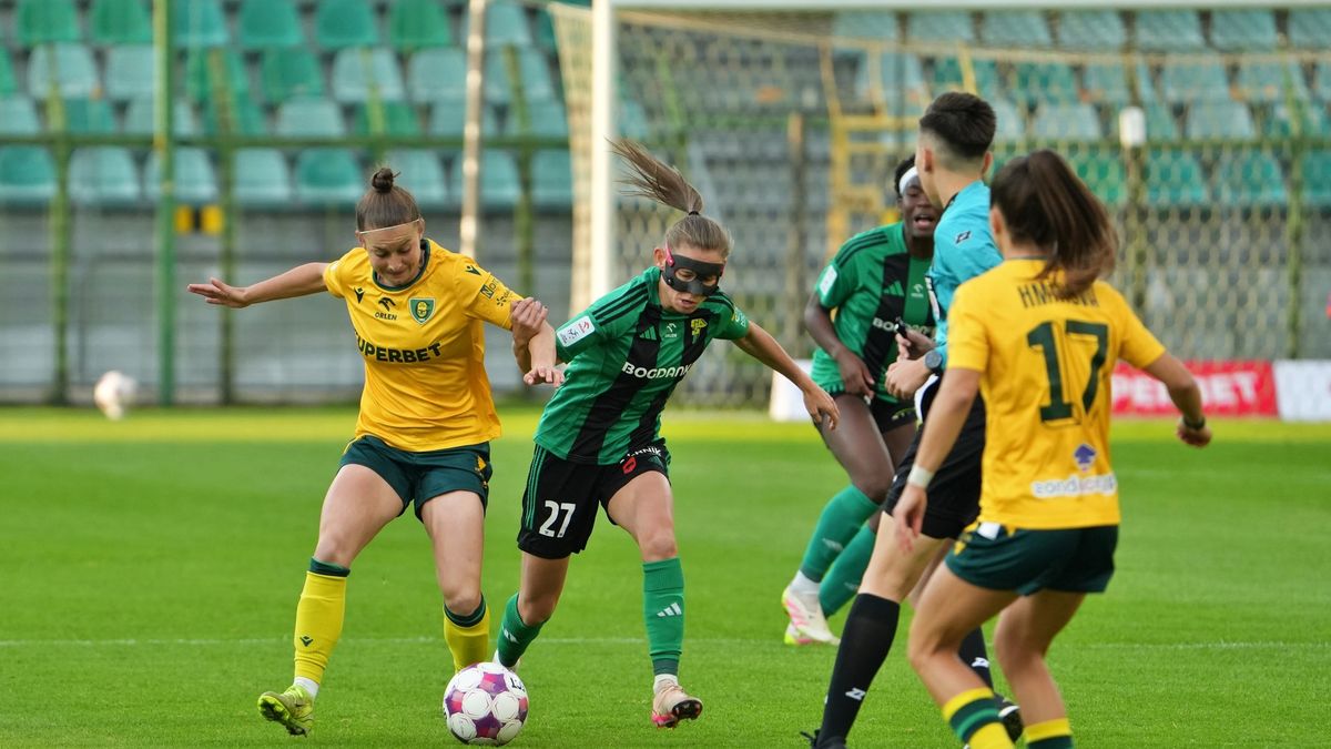Facebook / GKS Górnik Łęczna - Piłka Nożna Kobiet / Na zdjęciu: mecz GKS Katowice - Górnik Łęczna