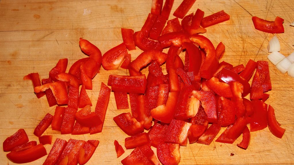 Mrożona krojona słodka czerwona papryka