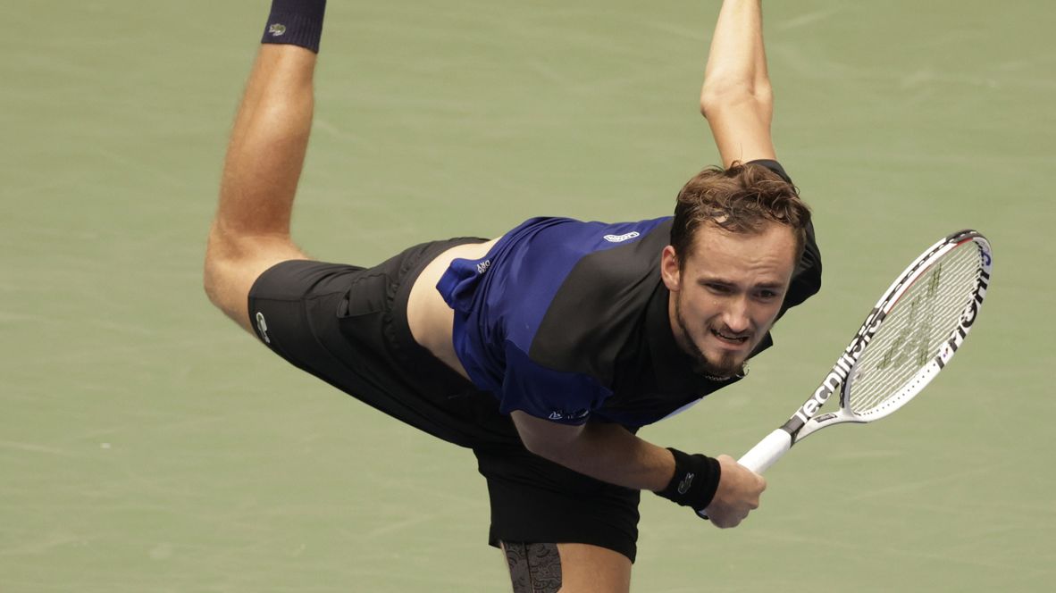 PAP/EPA / JASON SZENES / Na zdjęciu: Danił Miedwiediew