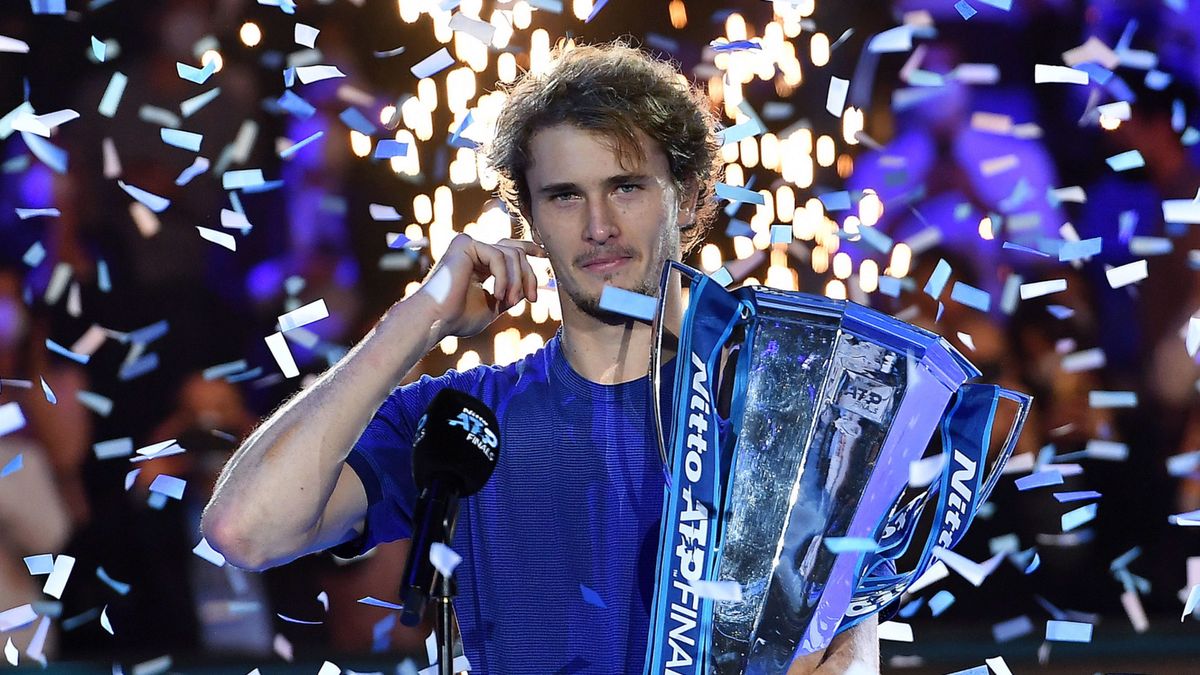 PAP/EPA / Alessandro Di Marco / Na zdjęciu: Alexander Zverev, mistrz ATP Finals 2021