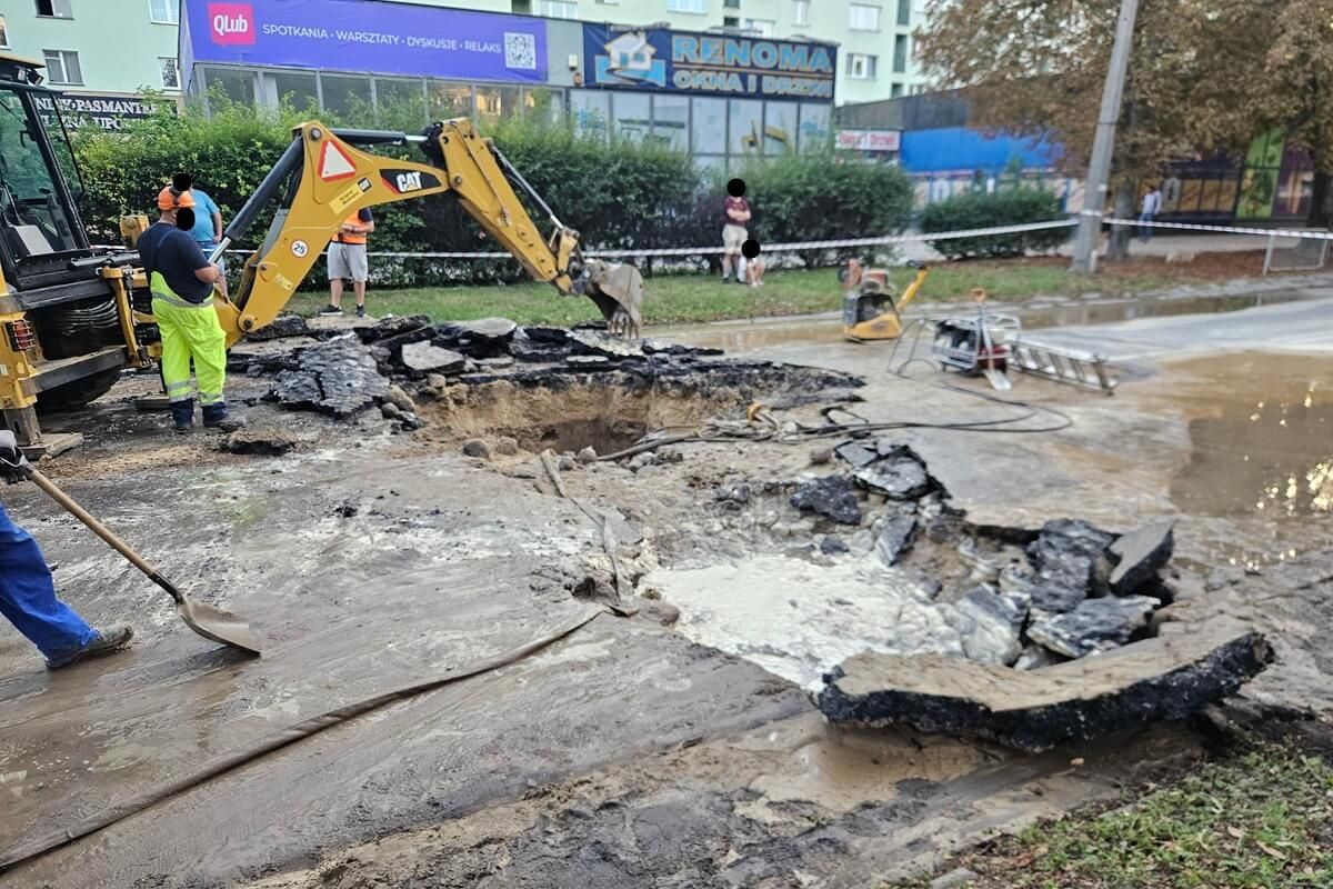 Rozkopana ul. Głęboka po awarii wodociągowej