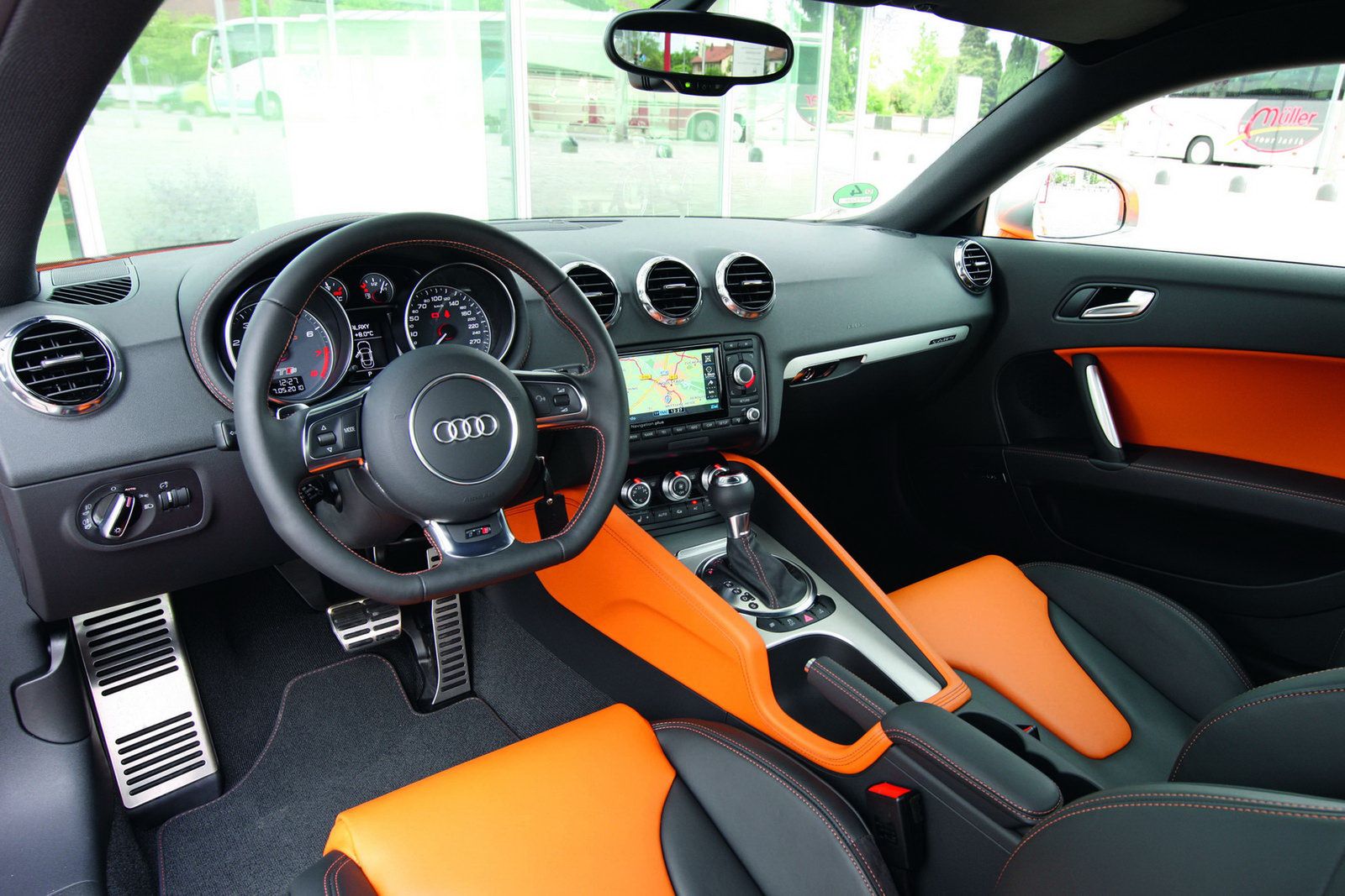 2011-Audi-TTS-8