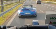 Kobieta z busa nie popuściła. Kierowcę porsche dopadła na światłach