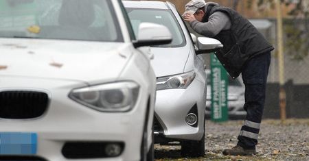 Pożyczył samochód i wstawił do komisu. Nabrał nawet handlarza