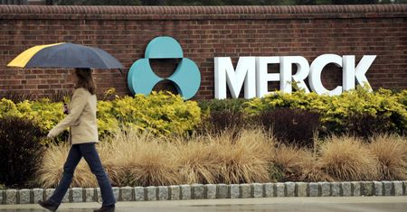 Fala ataków hakerskich dotarła do Stanów. Ofiarą koncern farmaceutyczny Merck
