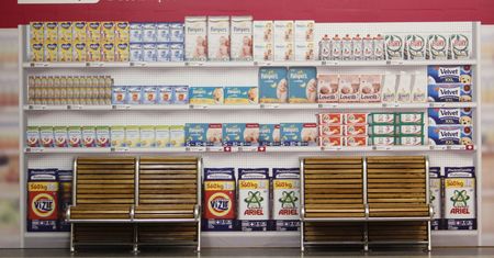 Internetowe supermarkety tańsze niż hipermarkety?