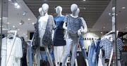 Przemysł odzieżowy w coraz większym stopniu truje środowisko. Do wyprodukowania zwykłego T-shirta potrzeba 2,5 tys. litrów wody.
