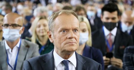 Urodziny u Mazurka. Prof. Dudek zwraca uwagę na działanie Donalda Tuska