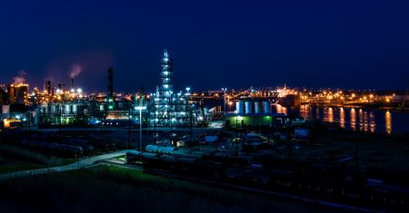 Opozycja złoży zawiadomienie do prokuratury ws. sprzedaży Lotosu. “To działanie na szkodę gospodarczą Polski”