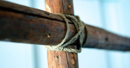 Rekonstrukcja męki Jezusa – wierni w Libanie uczestniczą w uroczystościach Wielkiego Piątku.