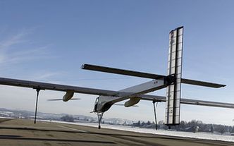 Solar Impulse zakończył pierwszy międzykontynentalny lot