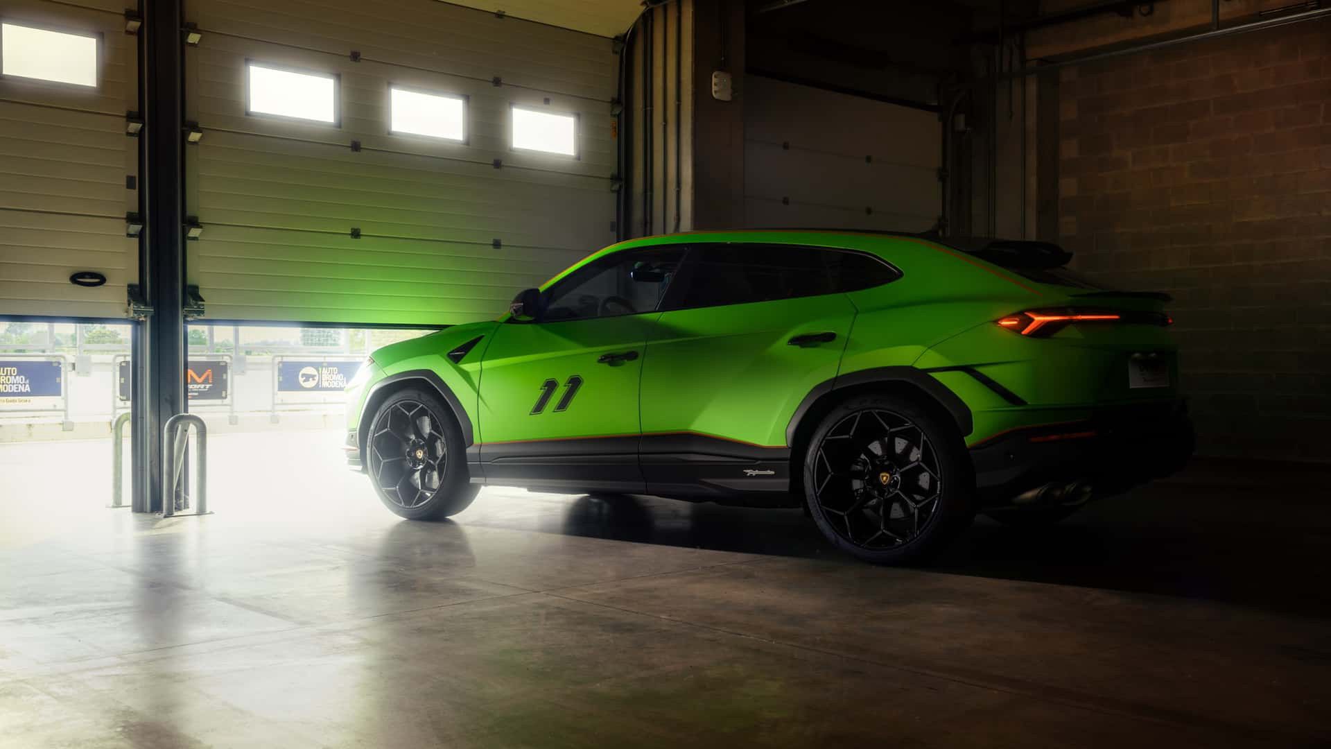 Lamborghini Urus Performante Essenza SCV12