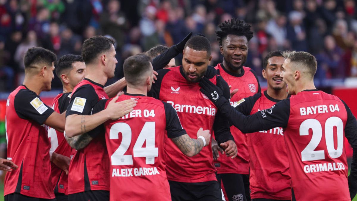 Getty Images / Jurgen Fromme / Jonathan Tah (po środku zdjęcia)