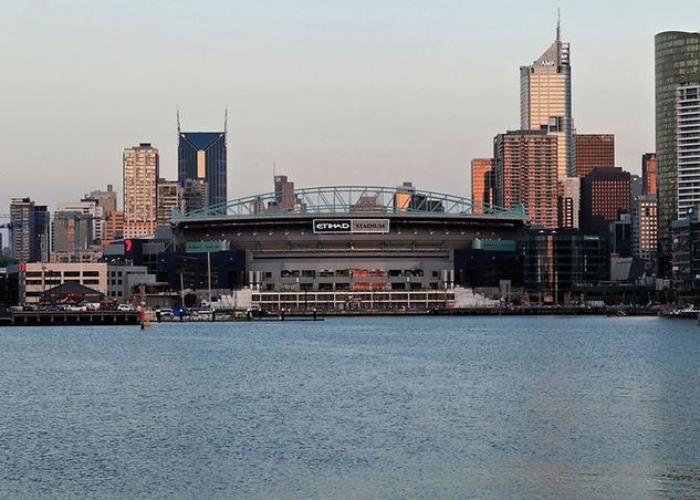 Piękne ujęcie Etihad Stadium. Autor: Charlievdb, źródło: Flickr