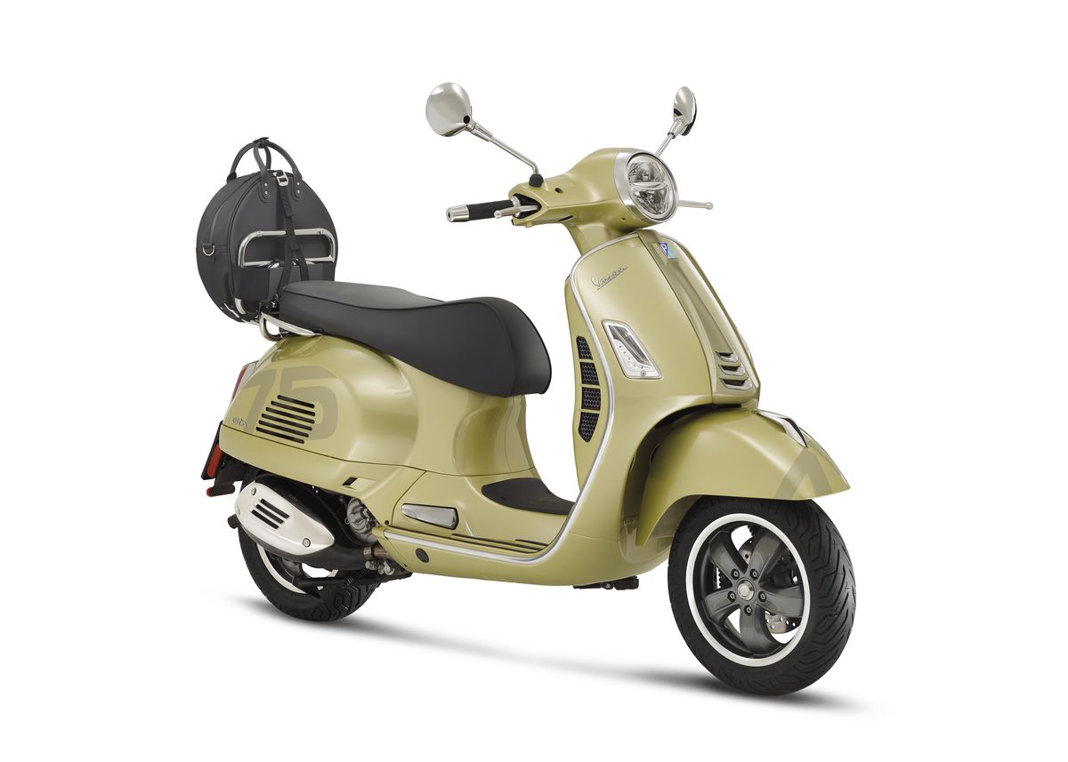 Vespa GTS 75th