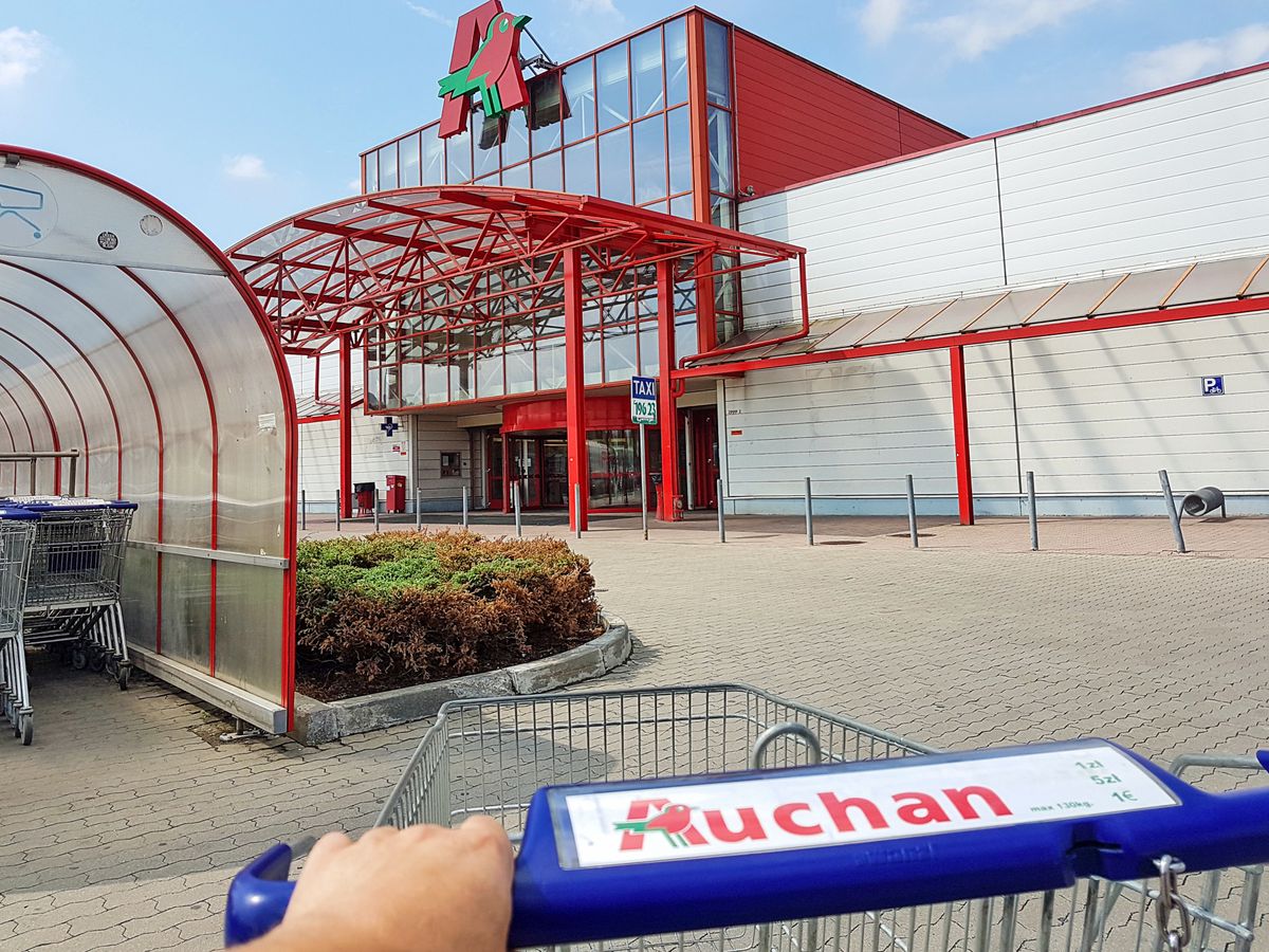 Auchan chce przejąć Carrefoura 
