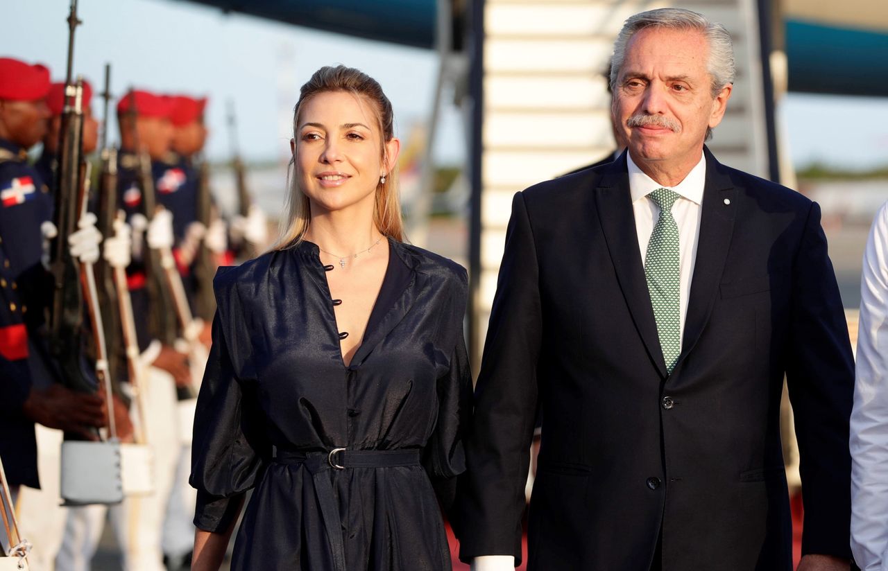 Former President of Argentina Alberto Fernandez with his wife, photo from 2023