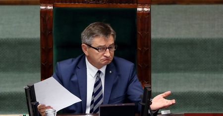 Podwyżki dla posłów. Marszałek Kuchciński docenił ciężką pracę polityków
