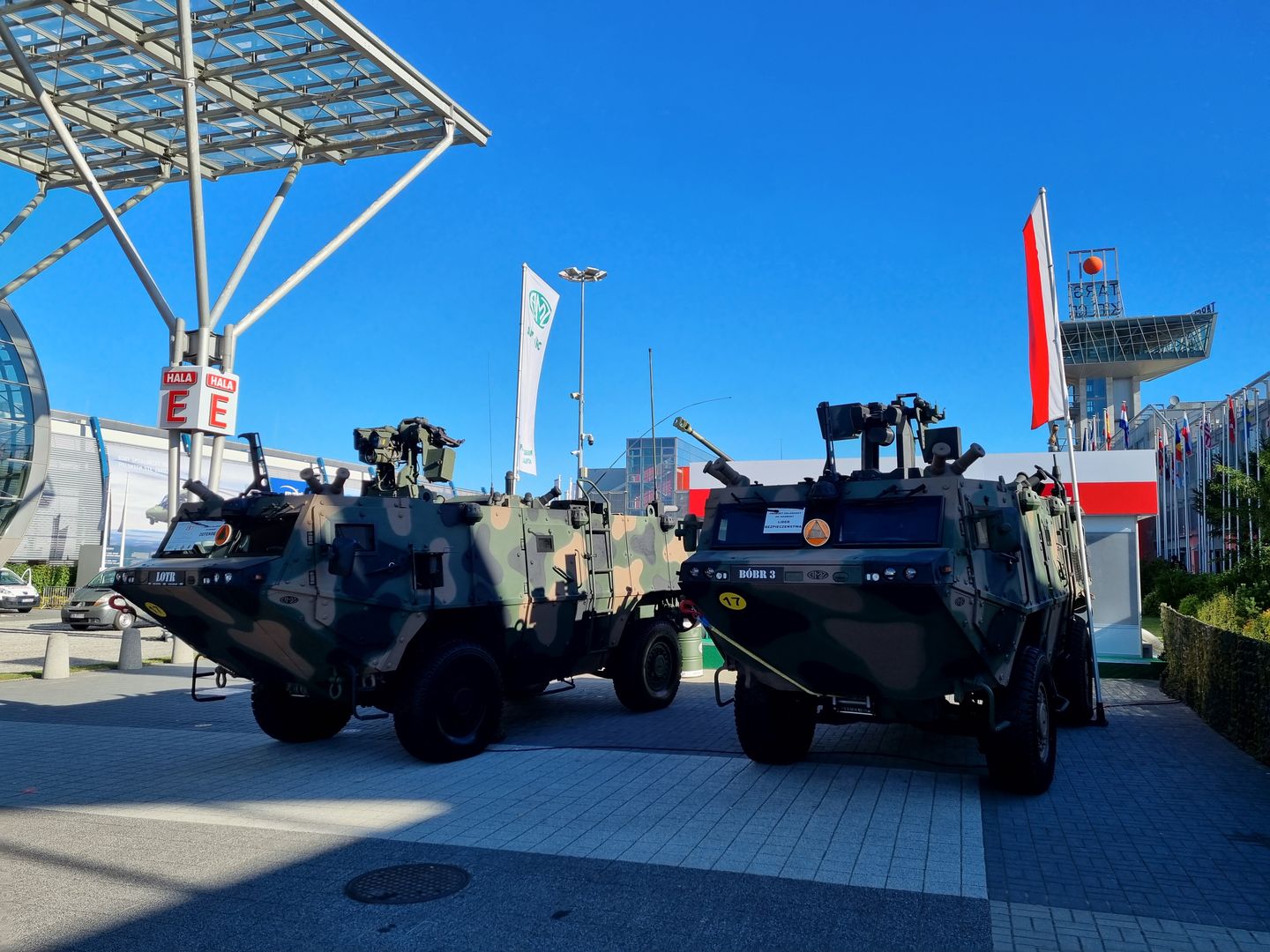 Polska myśl techniczna - Lekki Opancerzony Transporter Rozpoznawczy i Bóbr-3