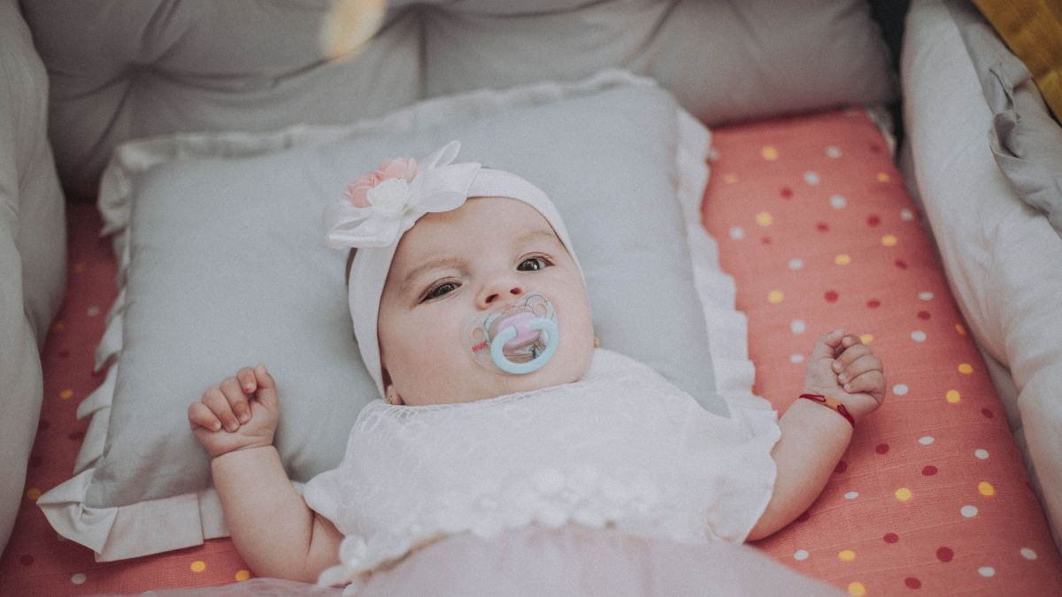 300 dolarów — tyle kosztuje konsultacja imienia dla dziecka.